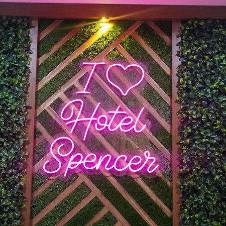 Hotel Spencer-ナビムンバイ エクステリア 写真