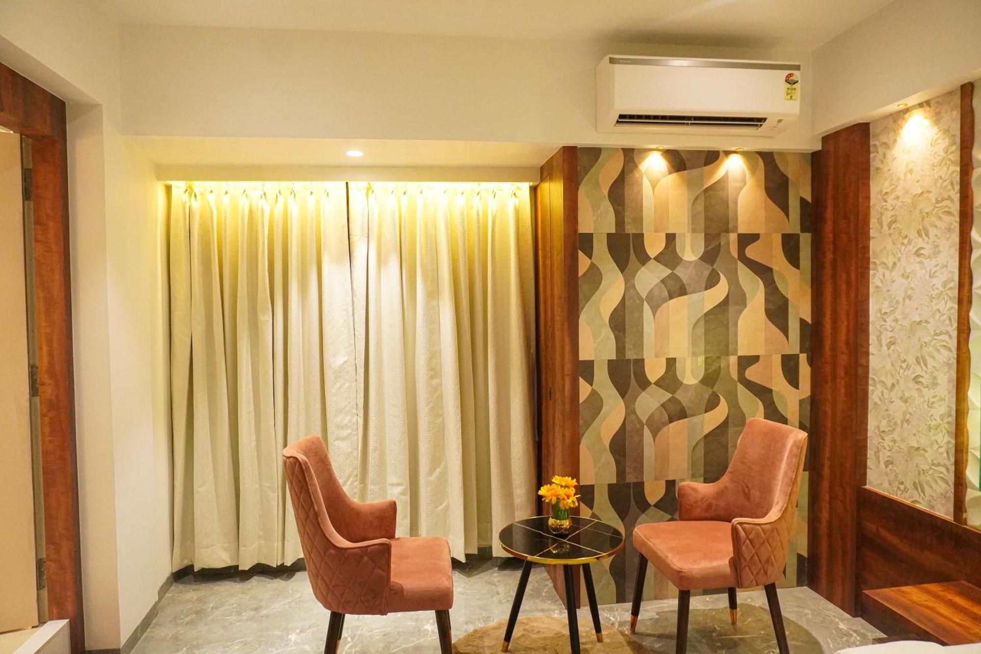 Hotel Spencer-ナビムンバイ エクステリア 写真