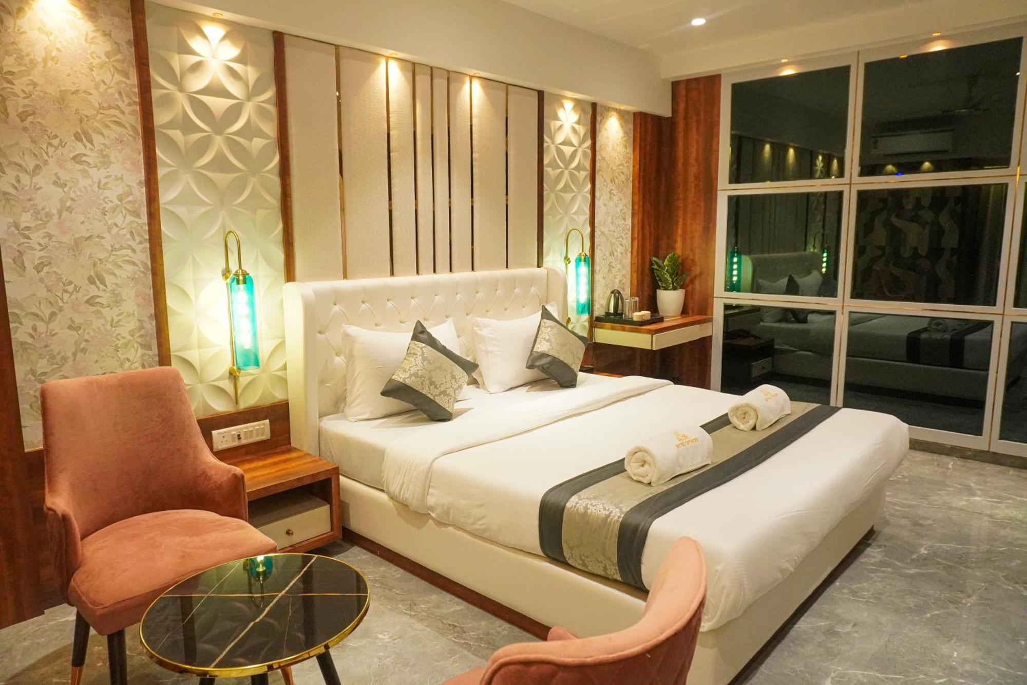 Hotel Spencer-ナビムンバイ エクステリア 写真