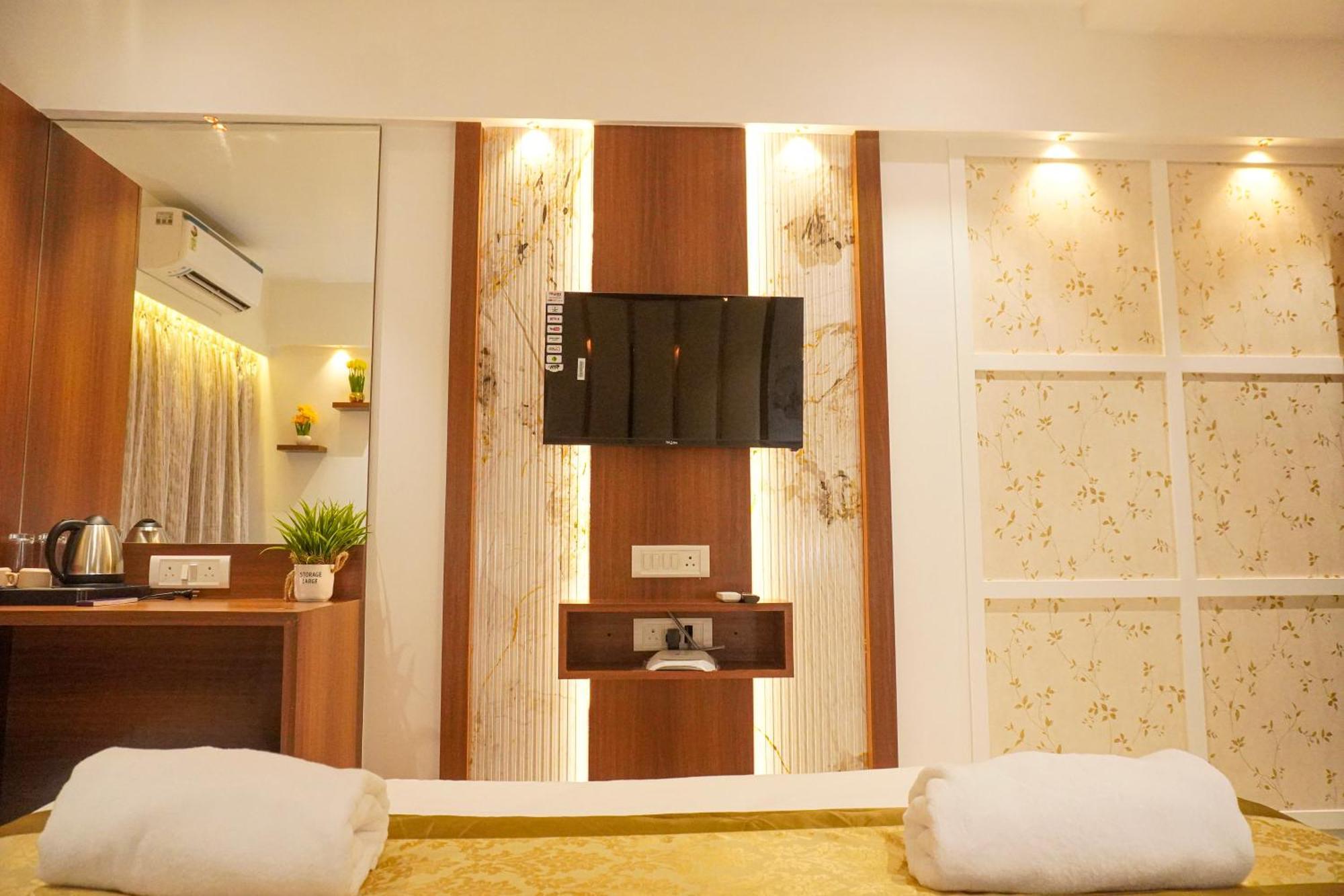 Hotel Spencer-ナビムンバイ エクステリア 写真